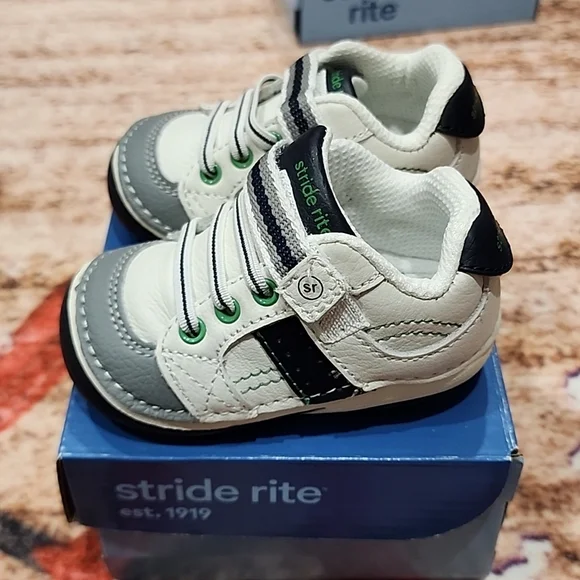 NWT stride rite baby boy sneakers - Picture 3 of 7